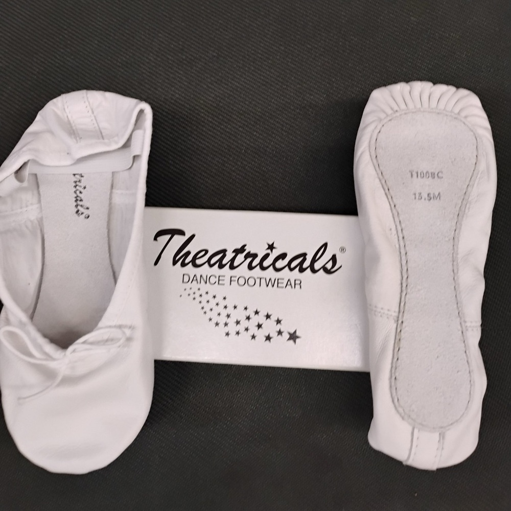 ✨🩰 MULTIPLE SIZES Theatricals Full Sole Ballet Slippers White